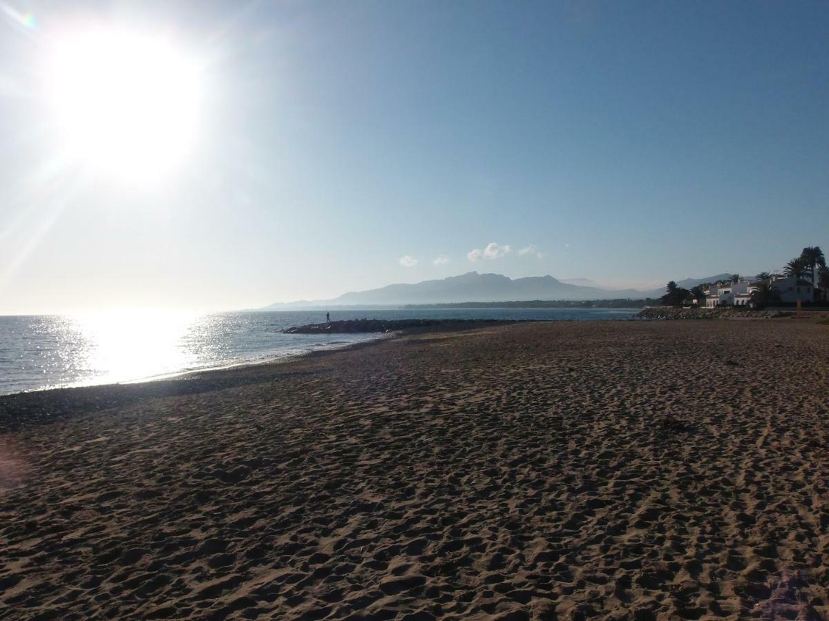 Cozzy Flat In A Quiet And Nice Area / Acogedor Apartamento En Zona Tranquila Y Agradable Cambrils Exteriör bild