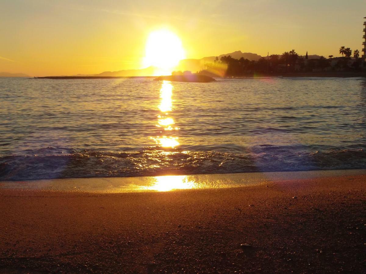 Cozzy Flat In A Quiet And Nice Area / Acogedor Apartamento En Zona Tranquila Y Agradable Cambrils Exteriör bild